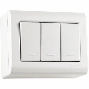 caixa_de_sobrepor_com_3_interruptores_simples_10_a_250_v_tramontina_lizflex_branca_6517_1_3f44e4906c06b0c82eb98632198625d6