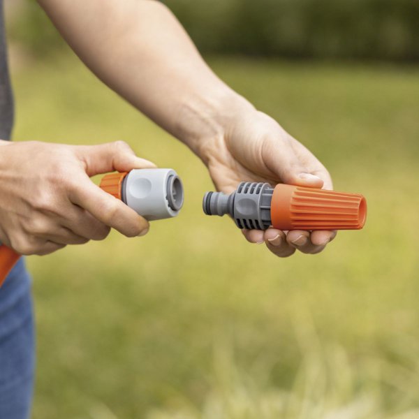 esguicho para engate rapido tramontina com jato regulavel ambientado